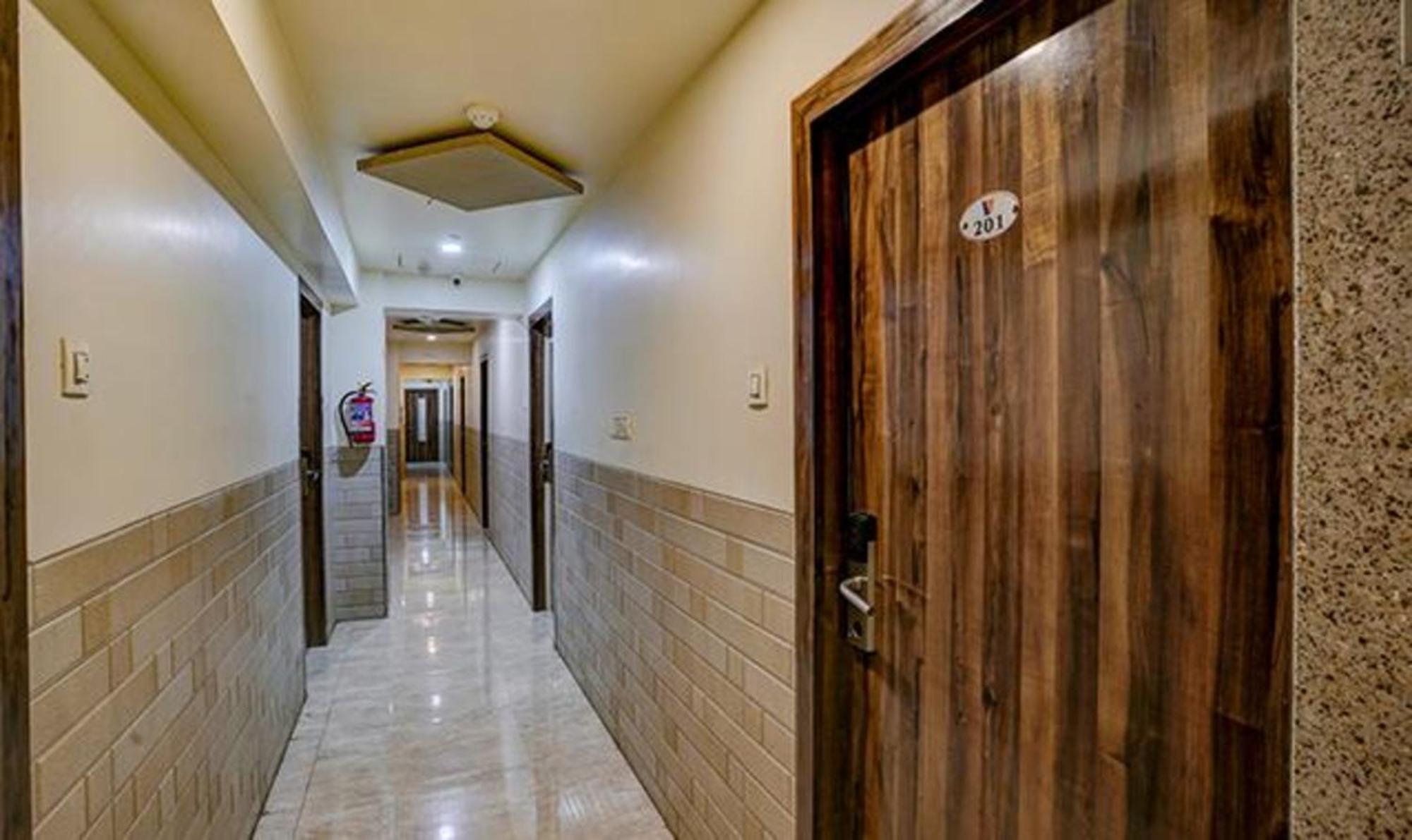 Fabexpress Veera Residency Hotell Mumbai Eksteriør bilde