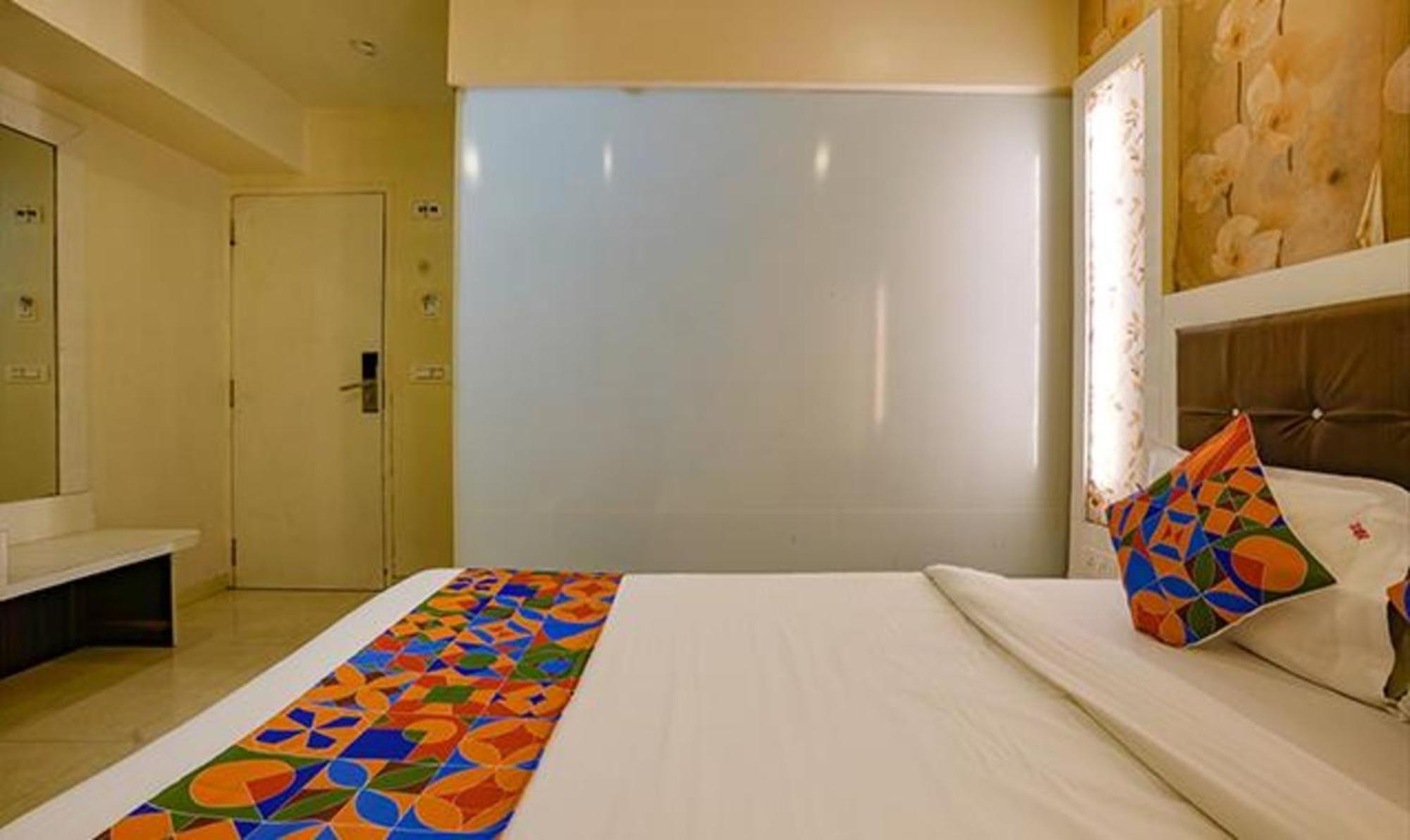 Fabexpress Veera Residency Hotell Mumbai Eksteriør bilde